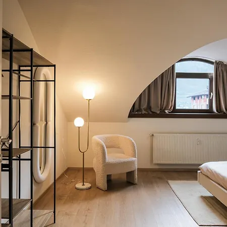 Apartment The Core - 4 Min Walk To Bernina Express